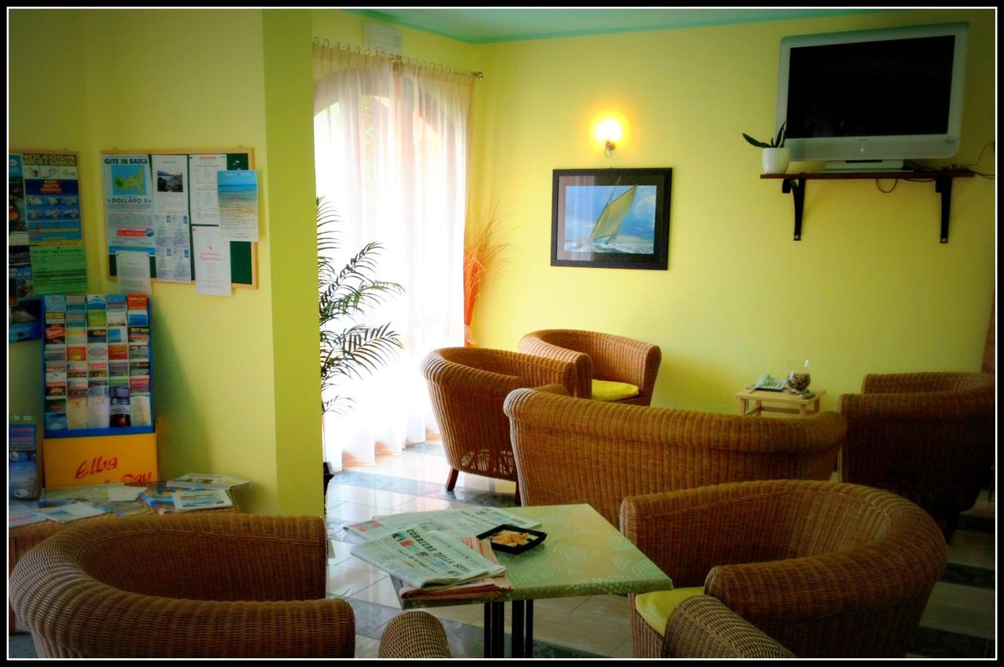 Hotel Mistral Marina di Campo Exterior foto