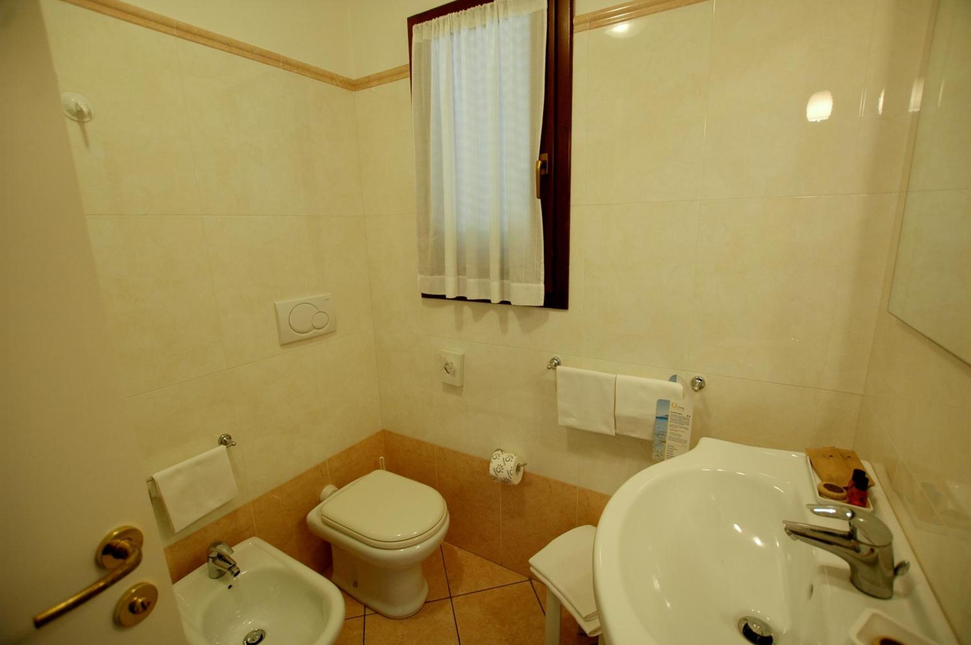 Hotel Mistral Marina di Campo Habitación foto